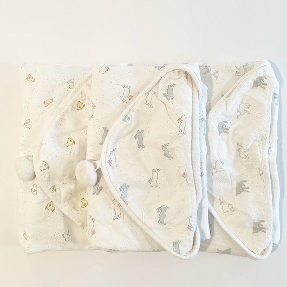 Pehr Other - Pehr Kids Hooded Bath Towels